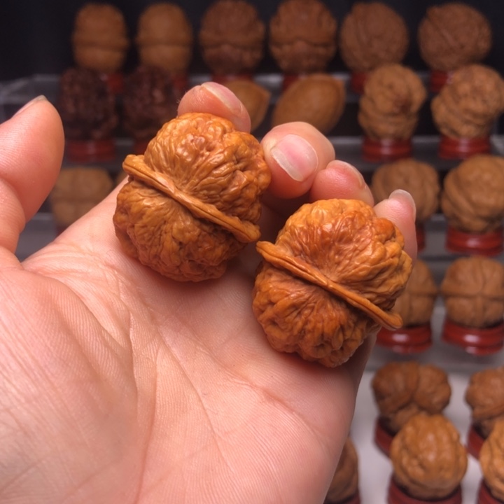 吊坠桃核7血舍利    