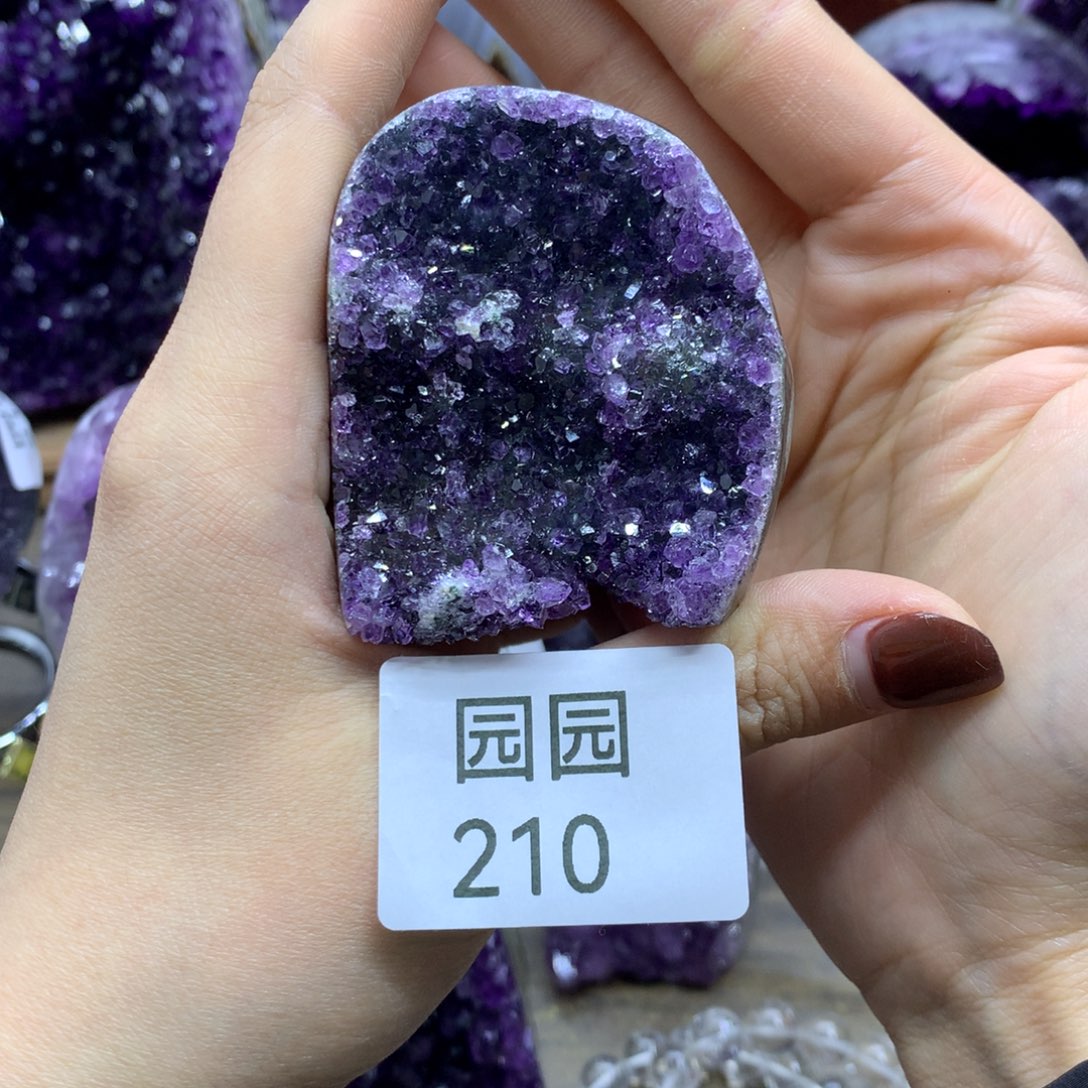 紫晶大型摆件（非配饰）未镶嵌