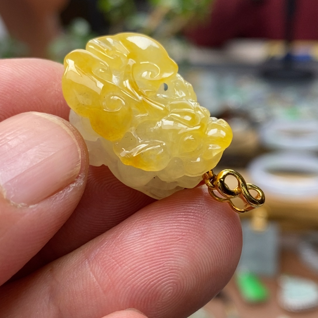 翡翠颈饰18K金镶嵌挂件