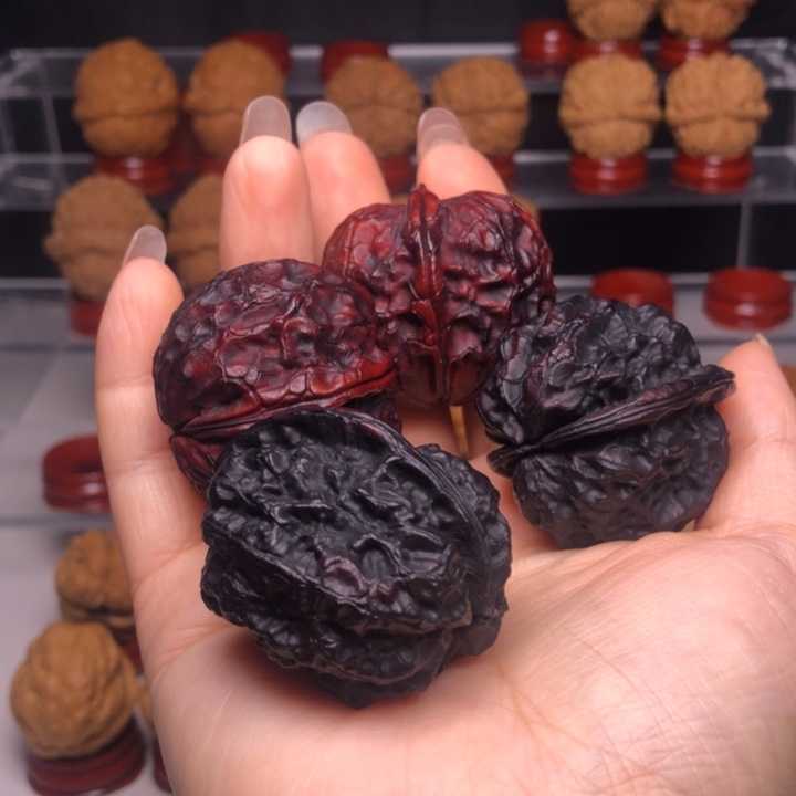 文玩核桃吊坠德**、66金龟子元宝，霸王枪金蟾