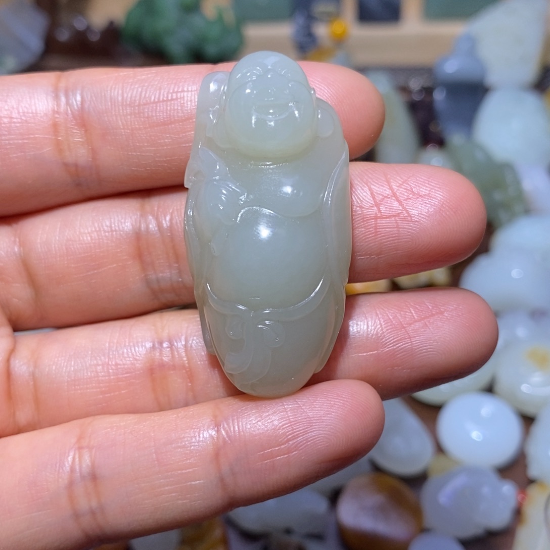 和田玉颈饰未镶嵌大*哥