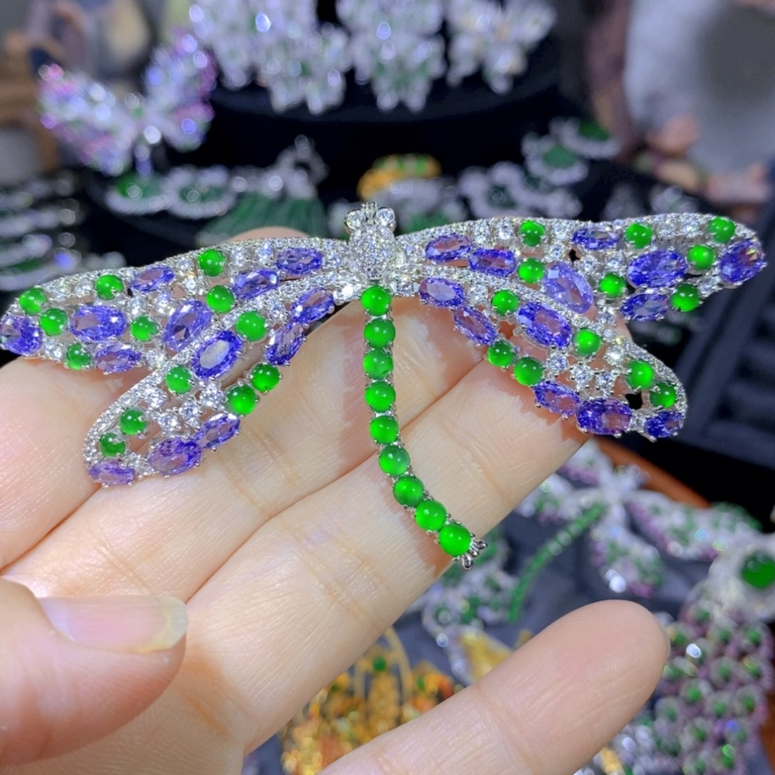 翡翠颈饰银S925镶嵌天然翡翠