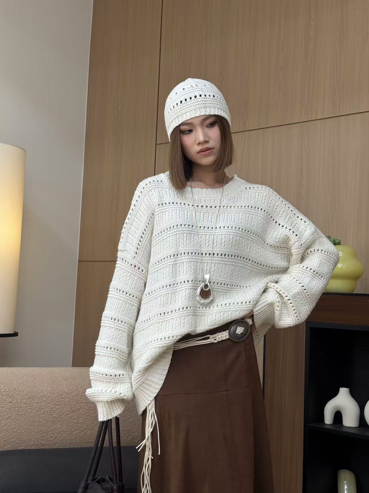 老吴的衣橱 镂空秋季长袖针织套头宽松毛衣GUC189