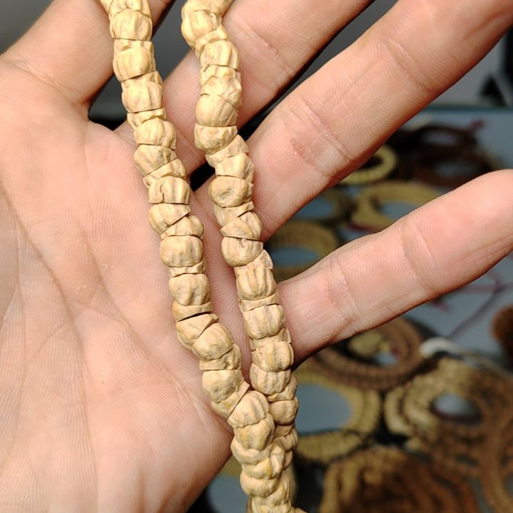 柏香籽/百香籽手串?****o