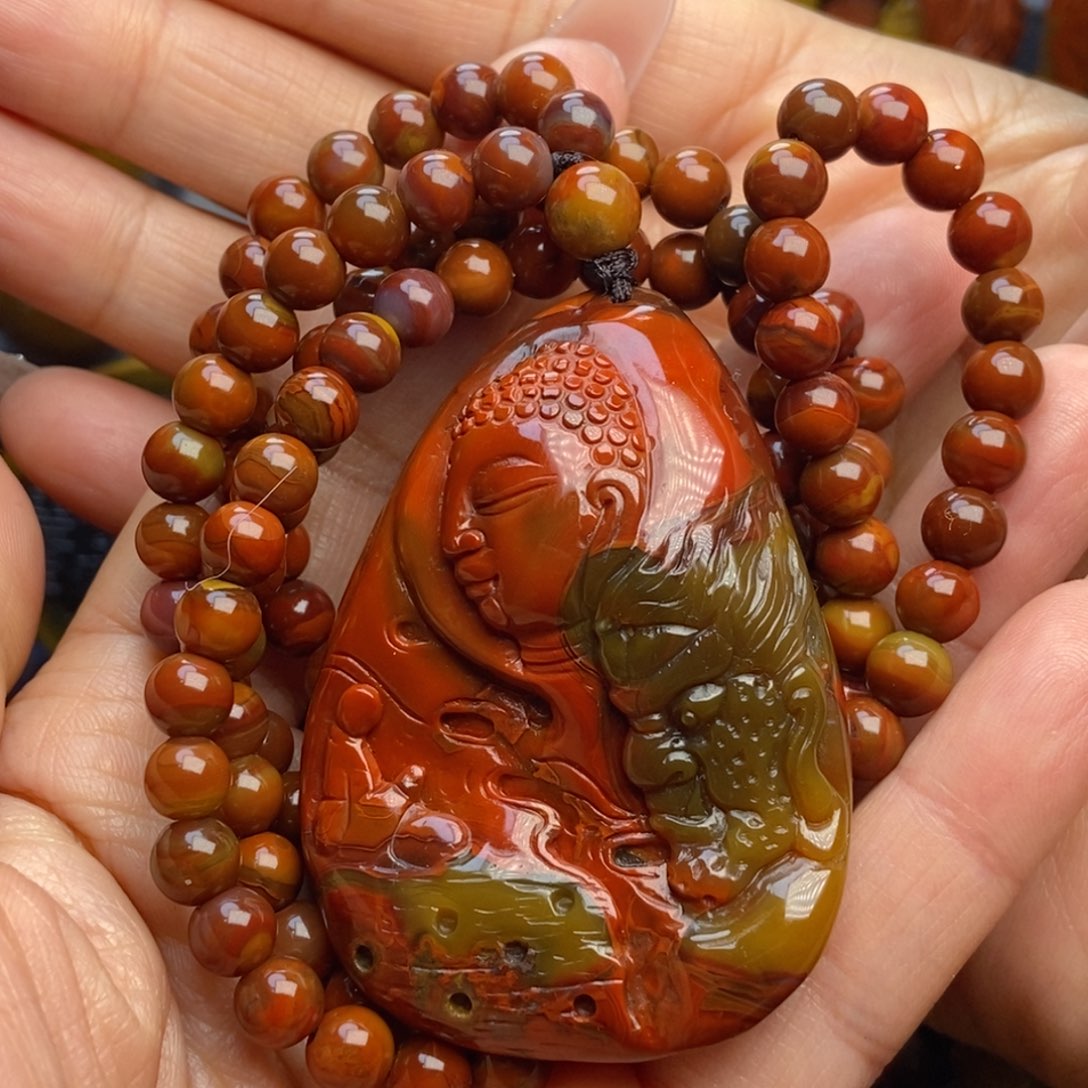 玛瑙/玉髓颈饰未镶嵌战国红