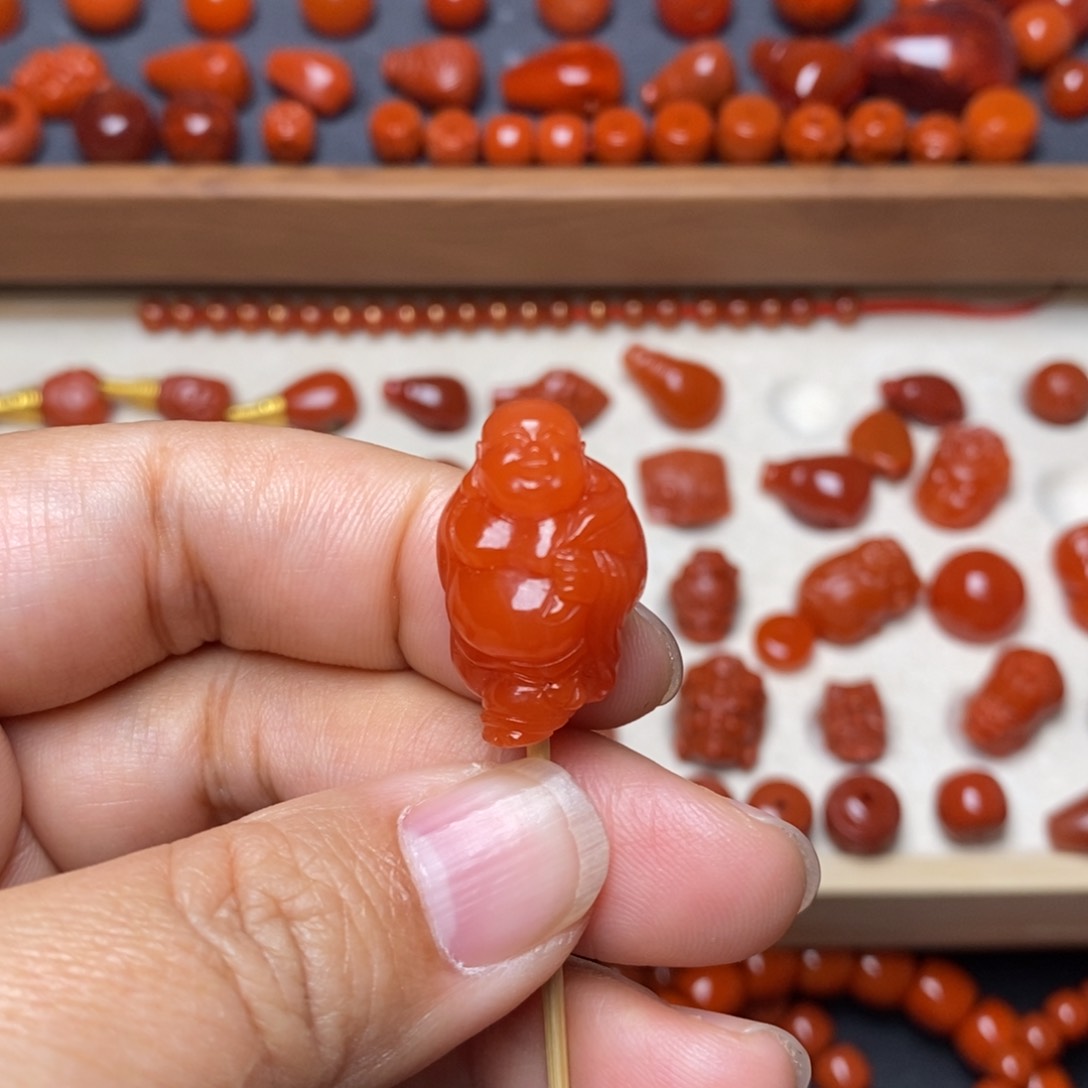 南红玛瑙配饰未镶嵌弥勒23.6*15.5