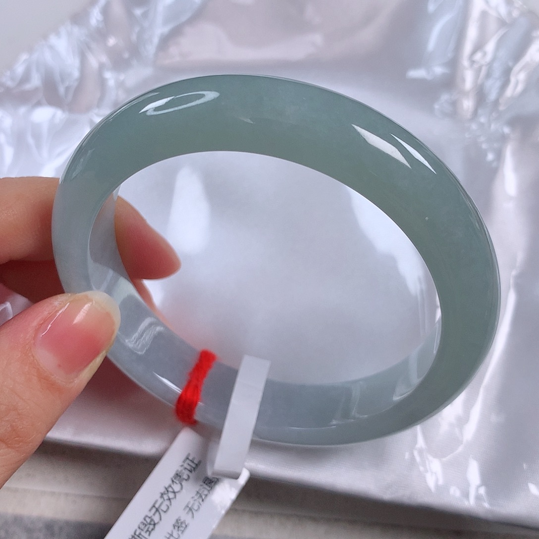 翡翠手镯未镶嵌 正圈