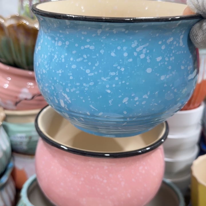 凑9块包邮，有孔，不清楚问客服