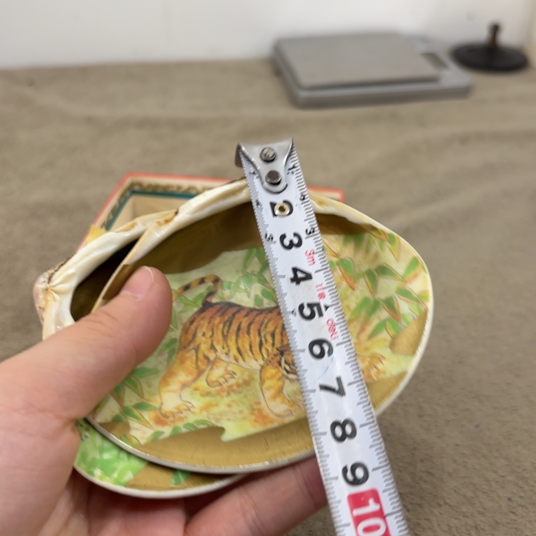 瓷片非常好看漂亮的物品 