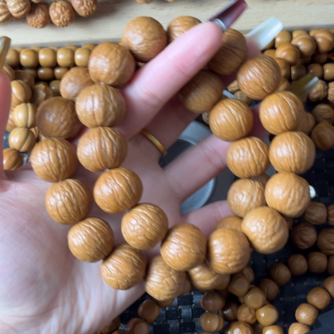 猴头核桃吊坠步**营聚宝盆