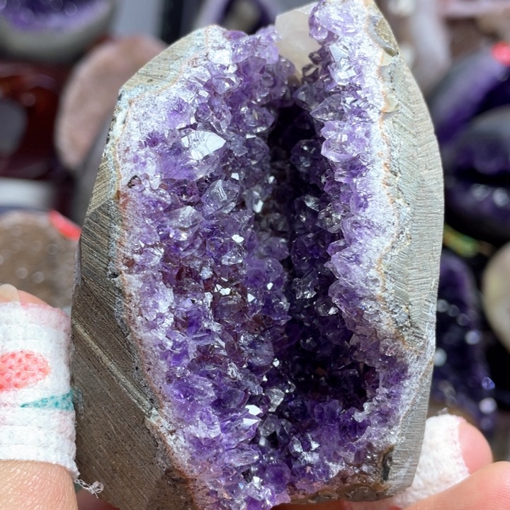 水晶摆件未镶嵌捡漏