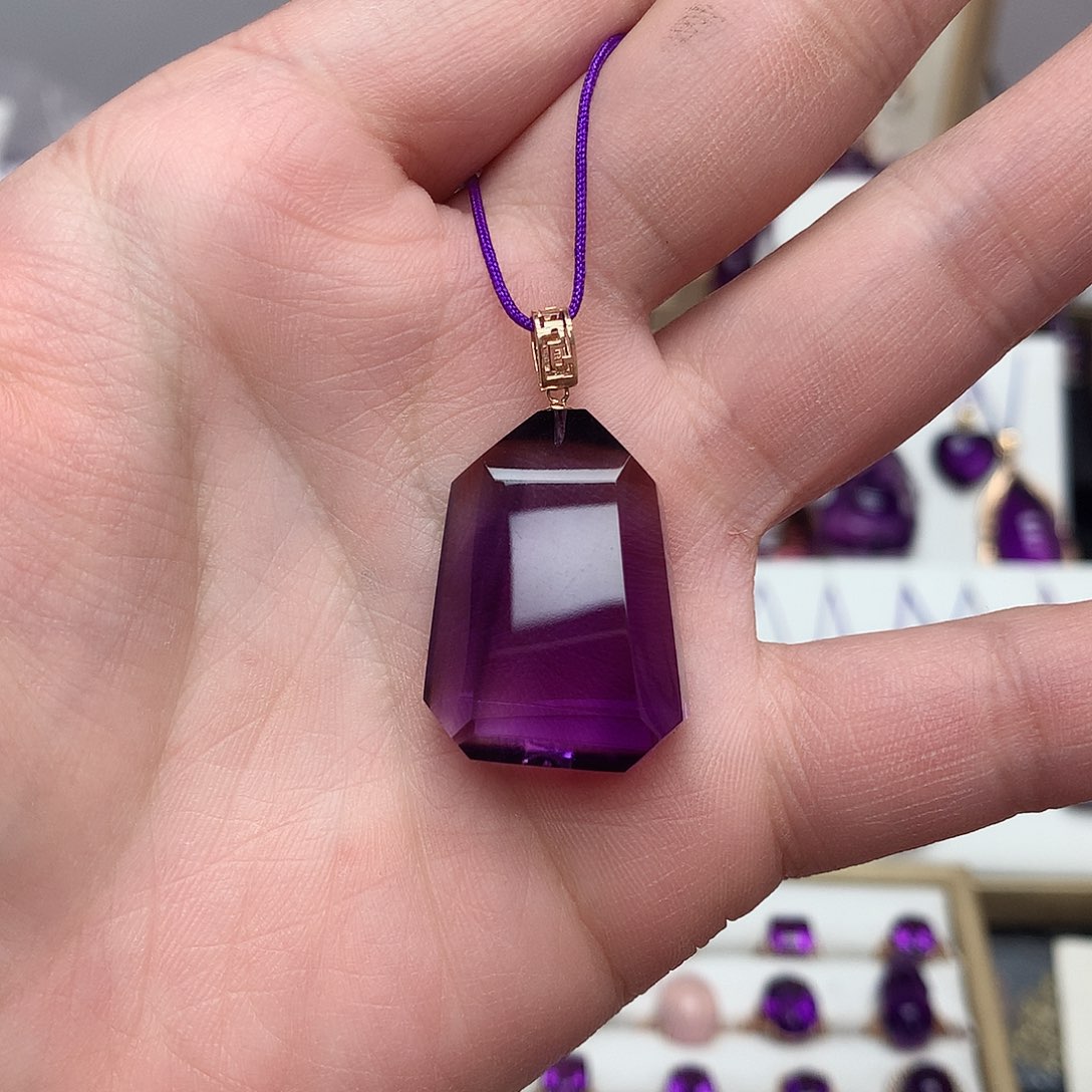 紫晶吊坠(赠链)18K金镶嵌