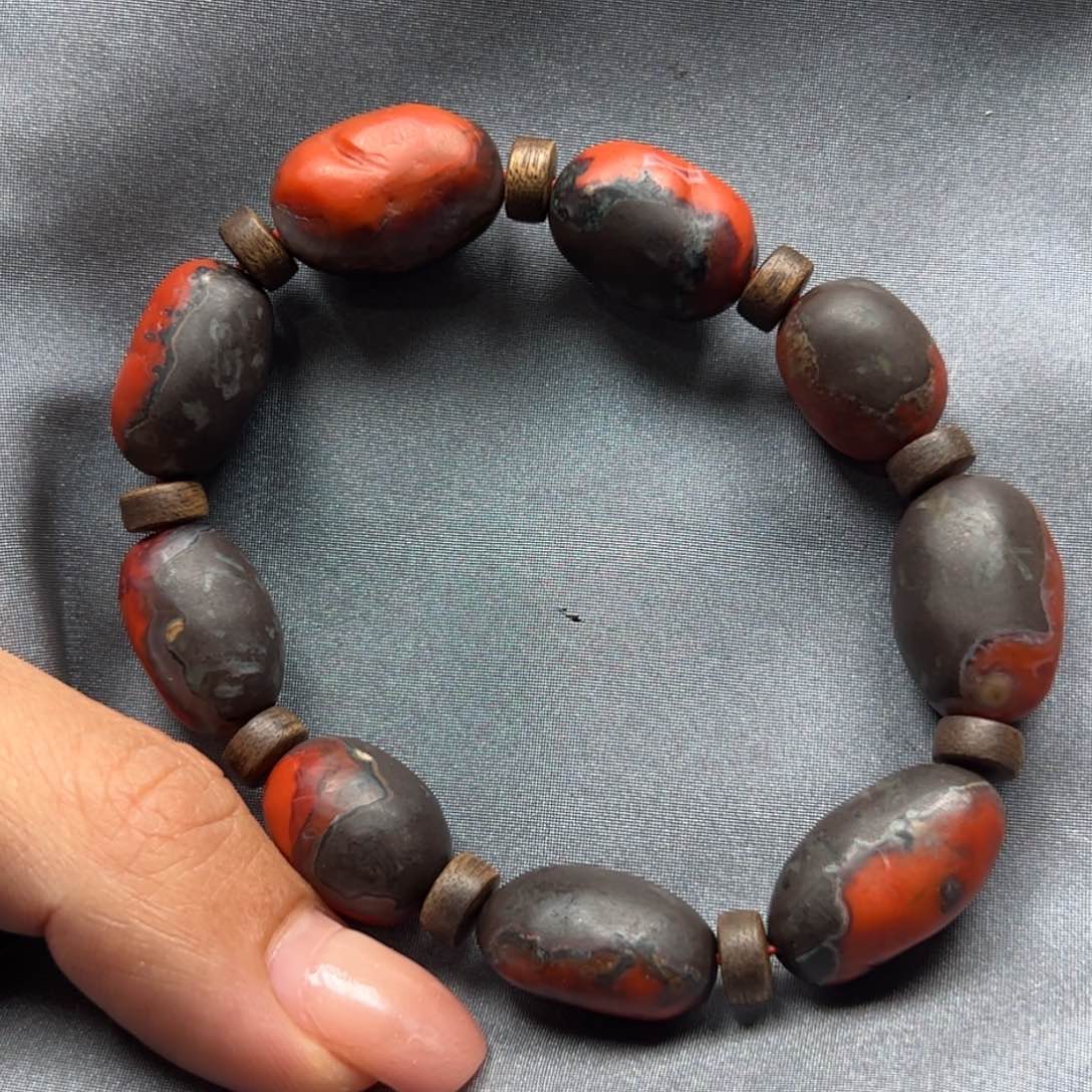 南红玛瑙手串未镶嵌