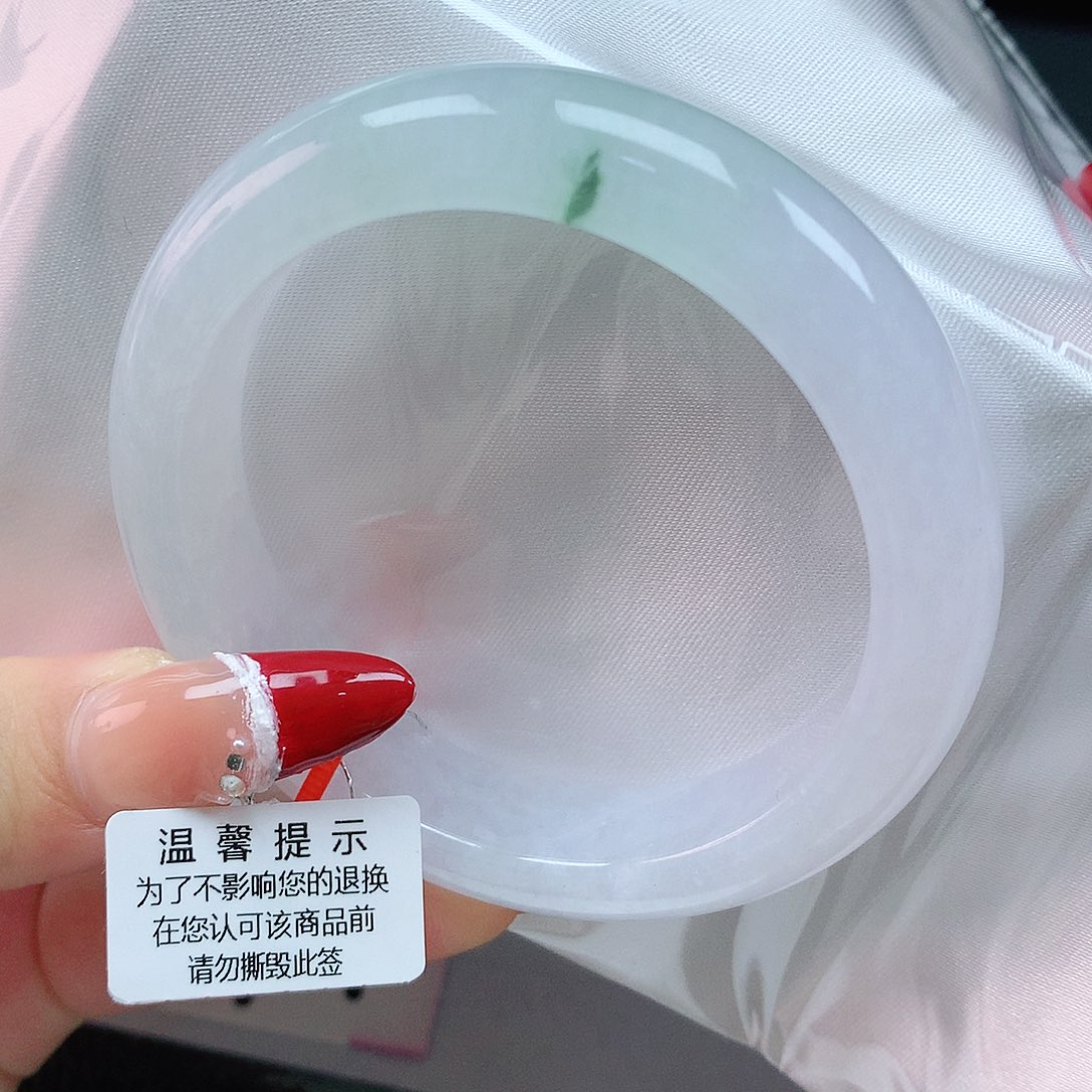 翡翠手镯未镶嵌54圈
