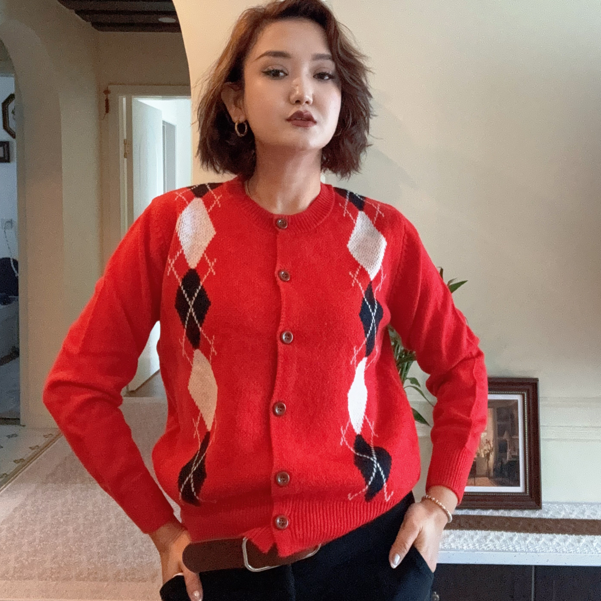 秋冬新款圣诞红法式洋气遮肉单排扣菱形菱格针织长袖