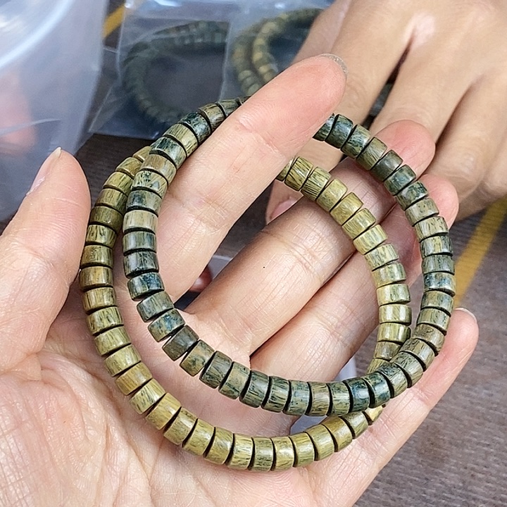 维腊木（绿檀）882两条