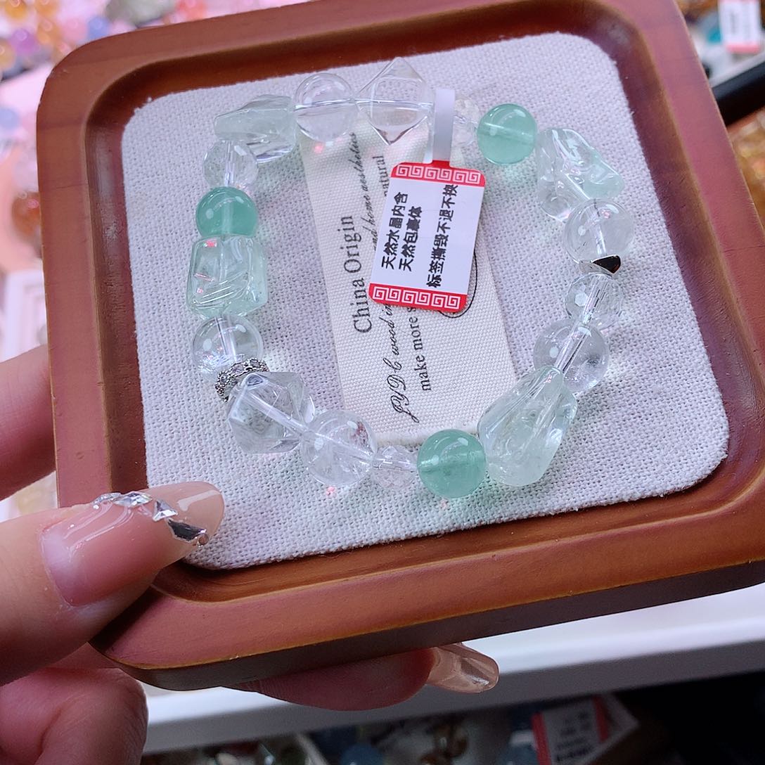 水晶手链未镶嵌绿萤石