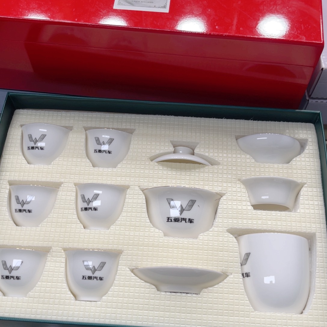 孤品茶具套装等等。         