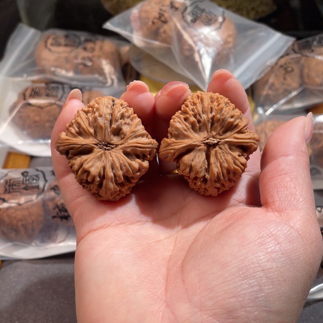 文玩核桃吊坠?*虹40南将石