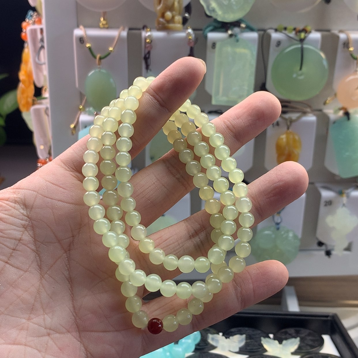【闪购商品】蛇纹石玉颈饰未镶嵌