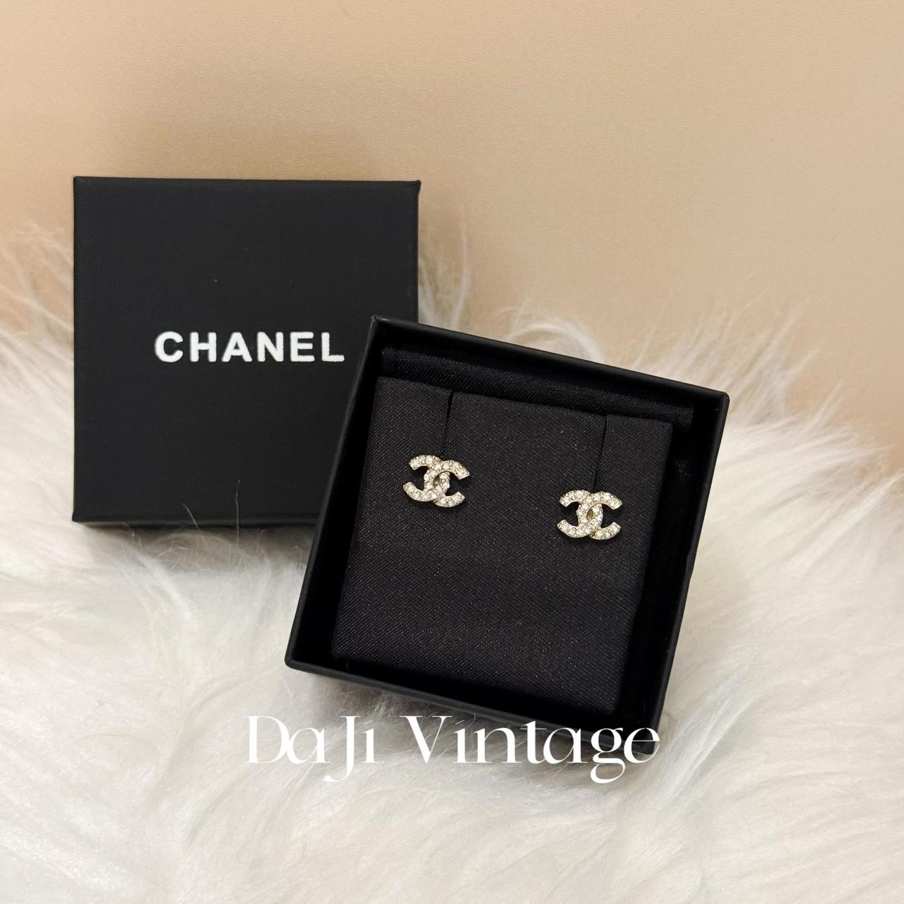 99新 Chanel/香奈儿 24期免息/大吉中古/金色小双c满钻耳钉