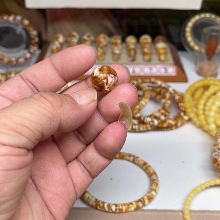 琥珀未镶嵌裸石36号