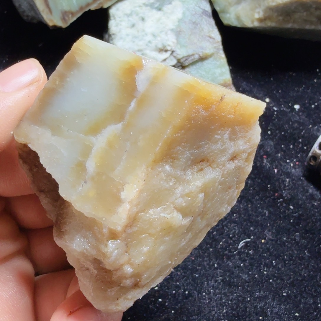 和田玉（糖玉）未镶嵌珠宝半成品