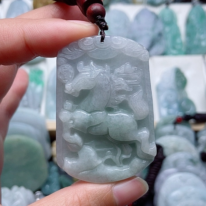 翡翠未镶嵌颈饰翡翠