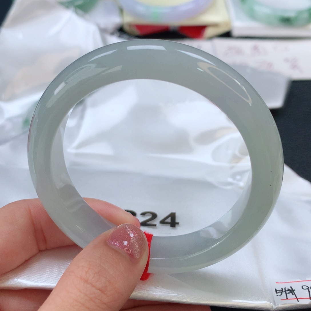 翡翠手镯未镶嵌翡翠手镯54