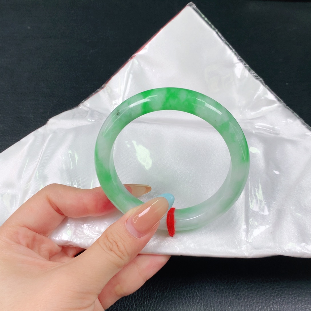 翡翠手镯未镶嵌天然翡翠手镯04