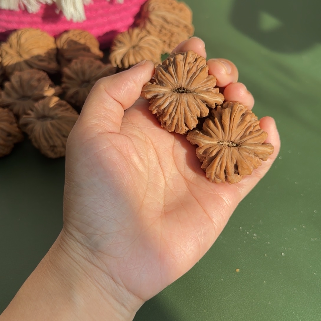 文玩核桃吊坠43四座楼磕尖