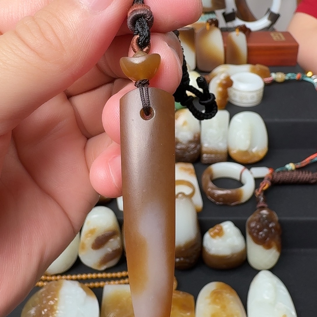 和田玉（糖玉）未镶嵌吊坠(不含链)