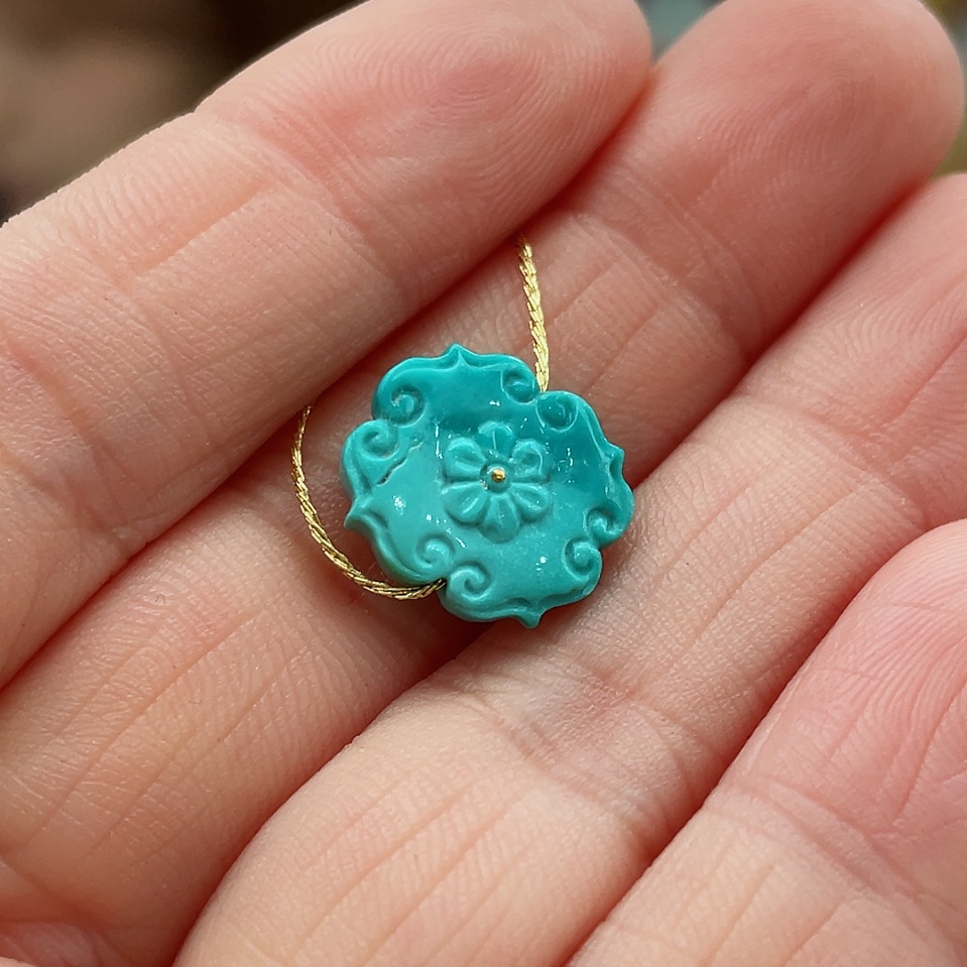 绿松石颈饰未镶嵌