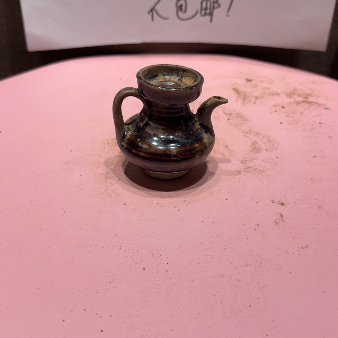 陶其他漂亮的小瓷瓶子