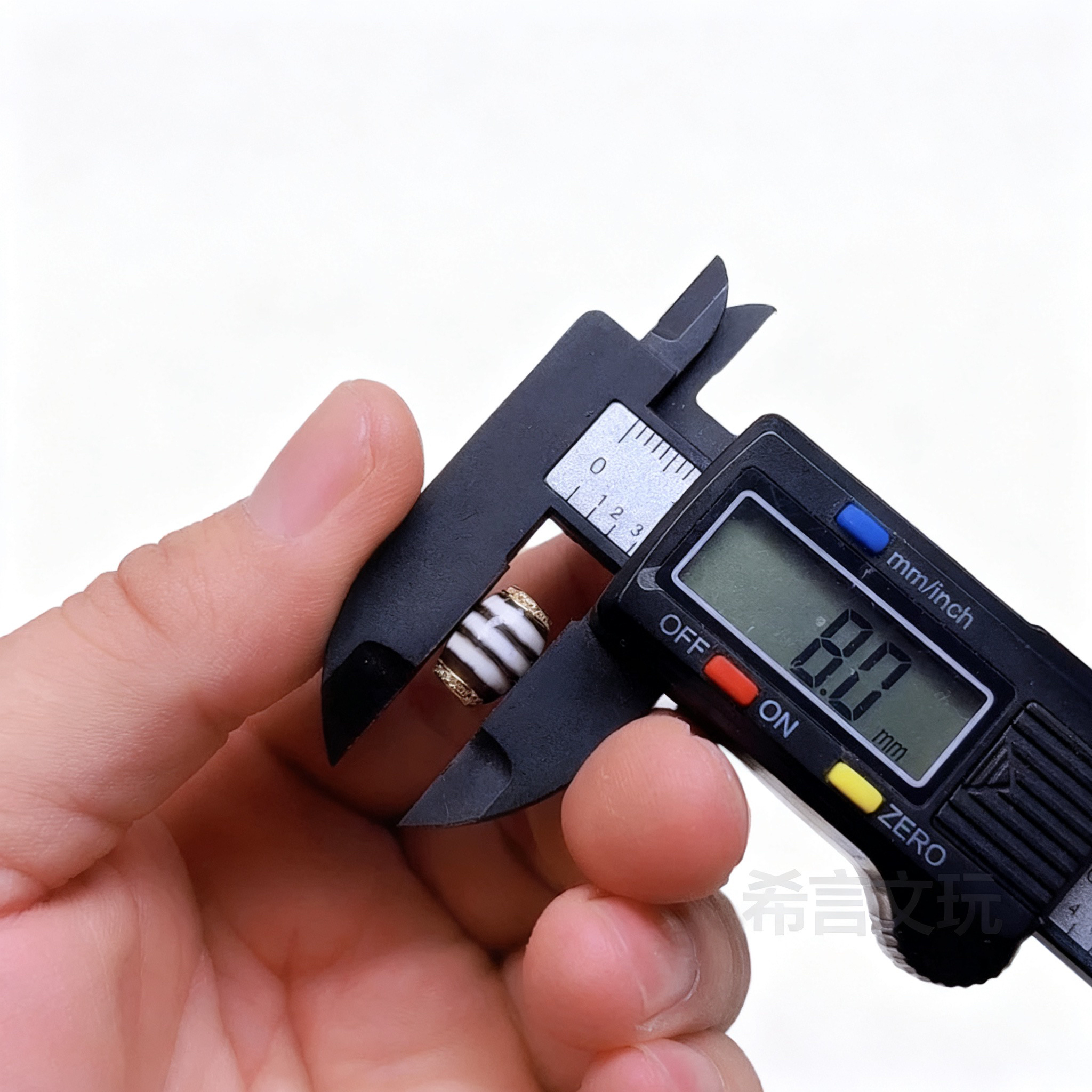 「新店开业」顶珠腰珠缠丝黑白分明文玩配饰。单珠