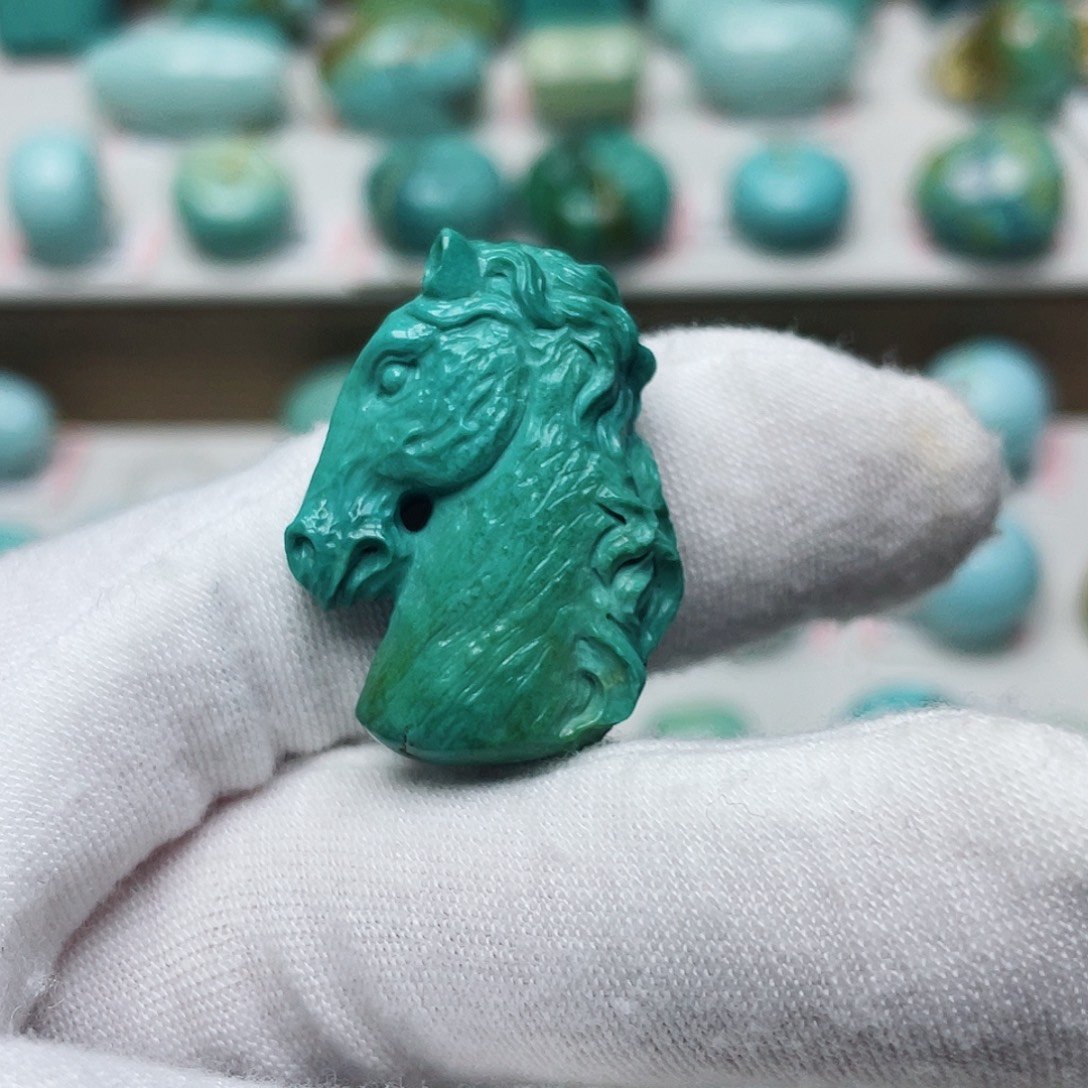 绿松石未镶嵌挂件