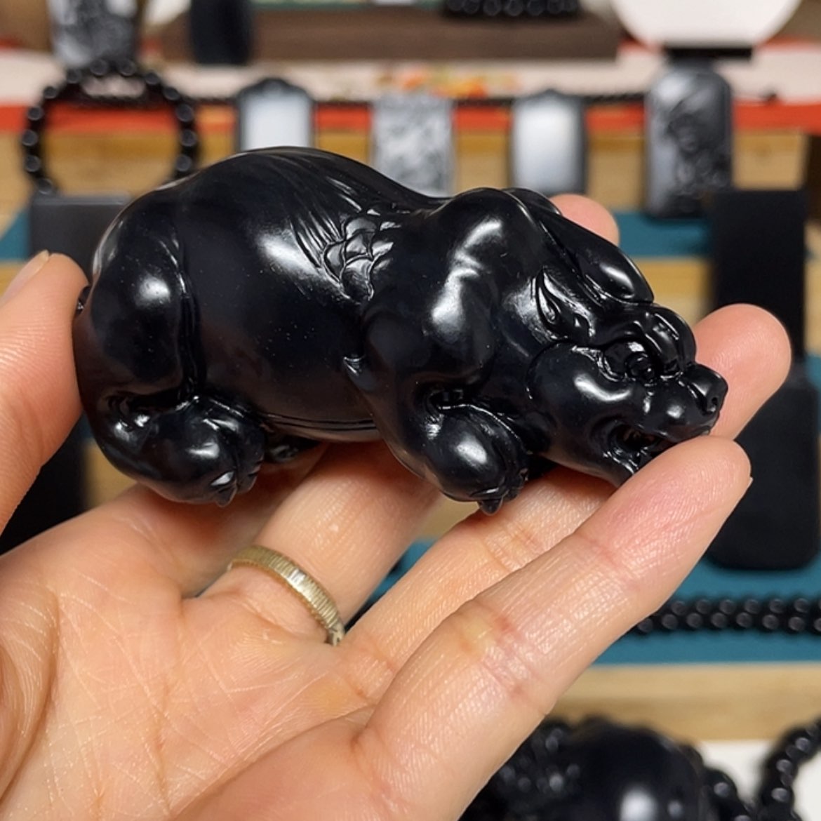 【闪购商品】和田玉（墨玉）未镶嵌把件羊脂级163克