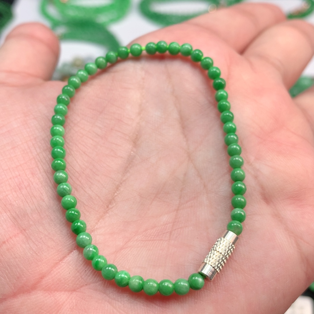翡翠手链未镶嵌翡翠