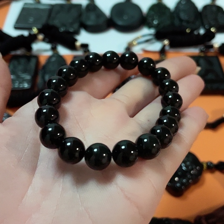 翡翠颈饰未镶嵌梁*成