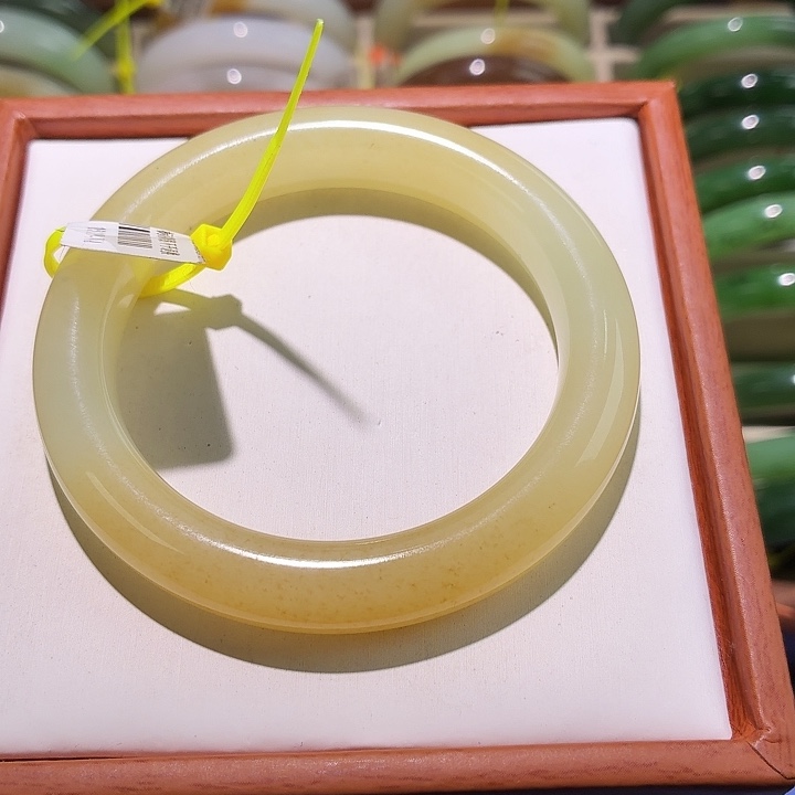 和田玉未镶嵌手镯冰糖雪梨56.3