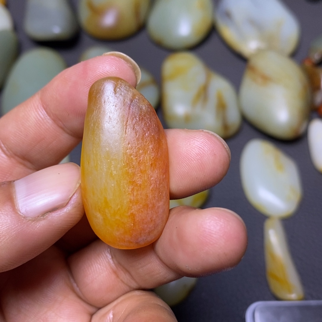 和田玉（糖玉）未镶嵌挂件