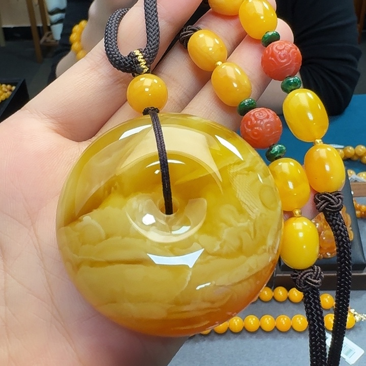 蜜蜡18K金镶嵌吊坠(赠链)蜜蜡吊坠