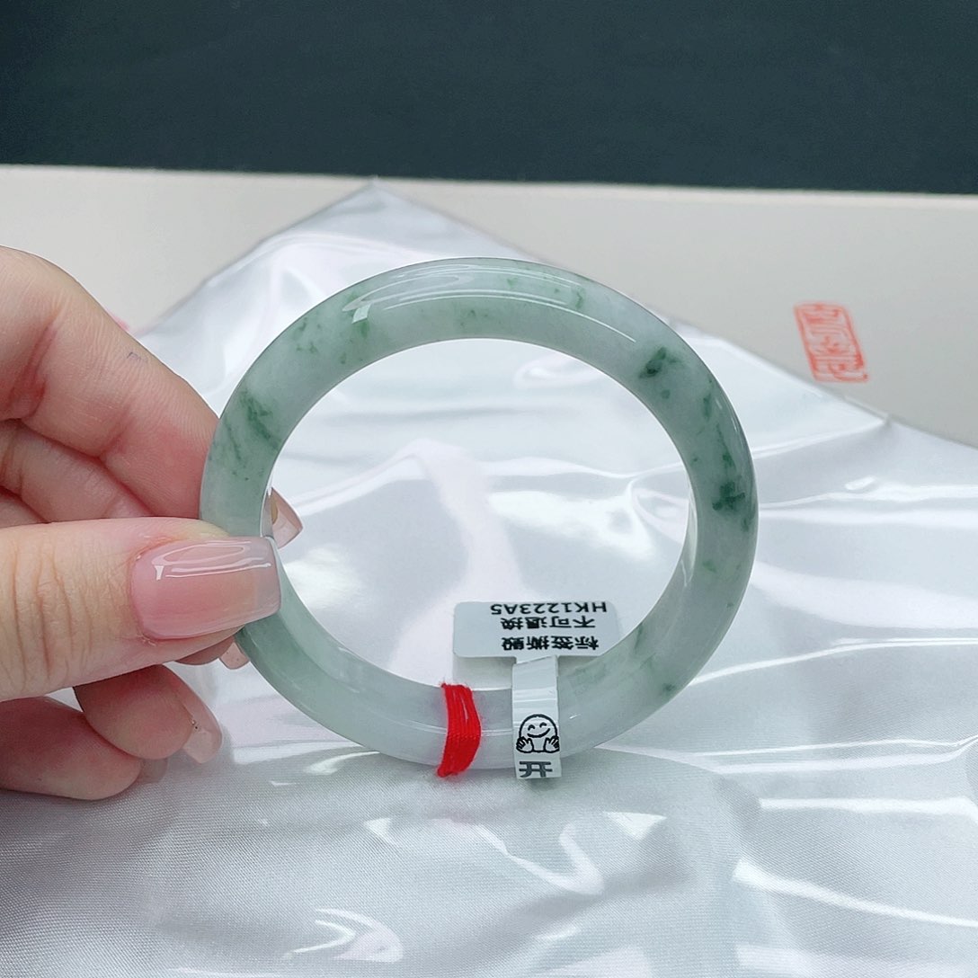 翡翠手镯未镶嵌正55.3