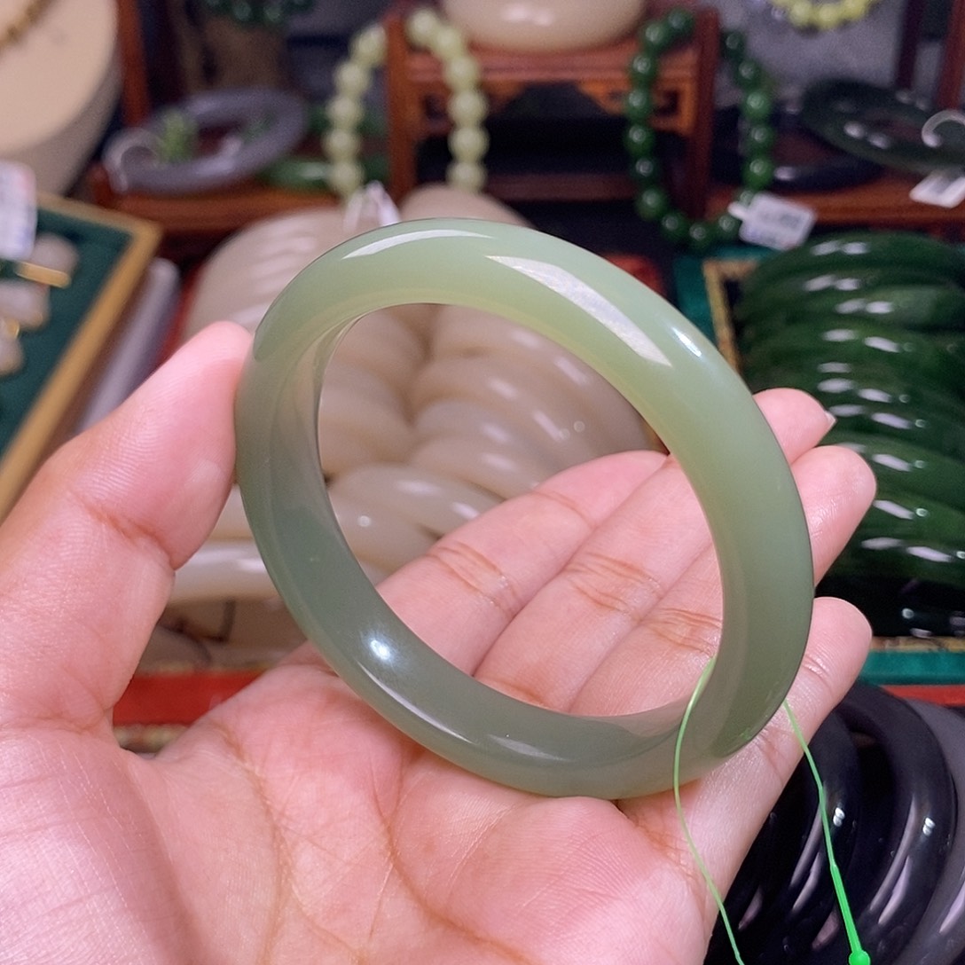 和田玉晴水老料手镯55圈未镶嵌