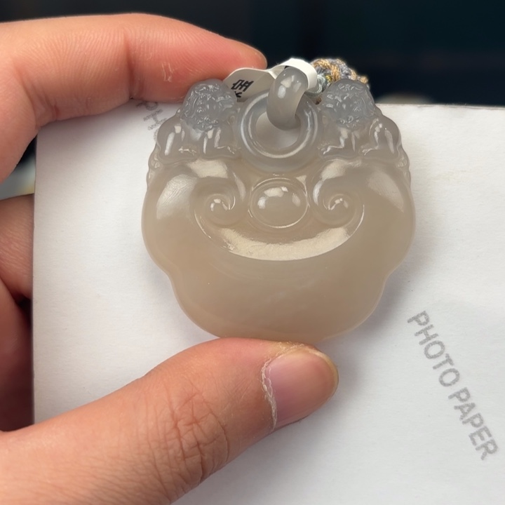 和田玉吊坠未镶嵌