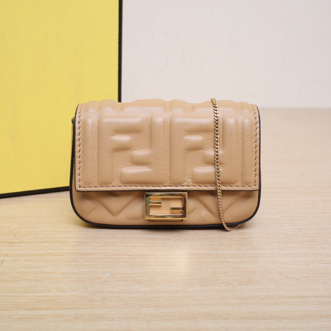 99新 FENDI/芬迪 【娇】 棕色 皮革S 法棍 mini 链条包 P225683284