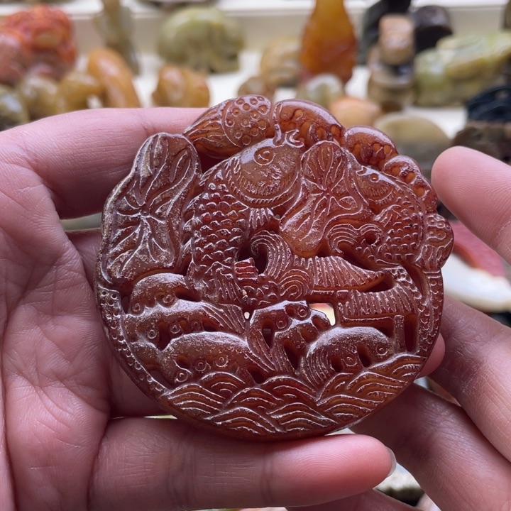 蛇纹石玉颈饰未镶嵌
