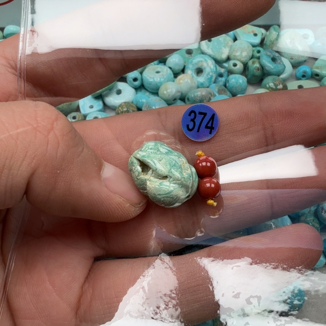 南红玛瑙未镶嵌珠宝奇石