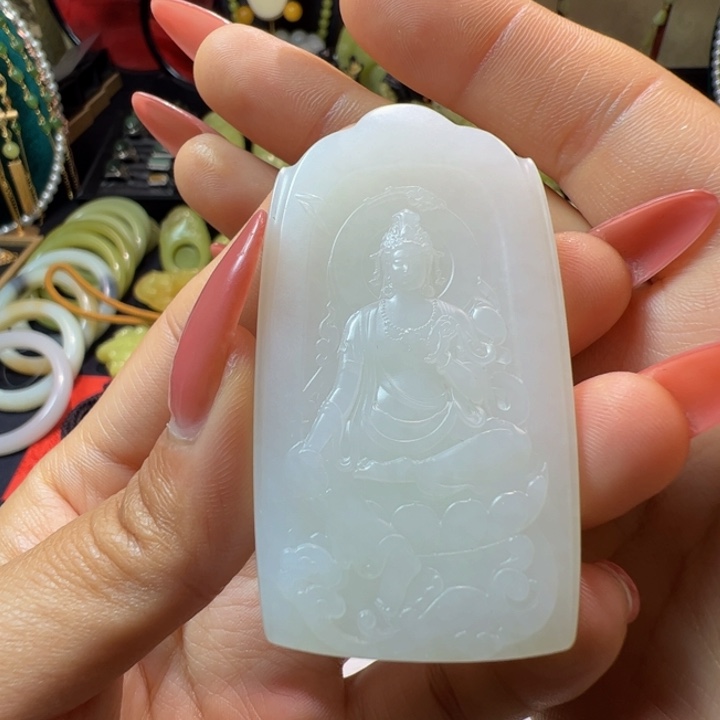 和田玉颈饰未镶嵌