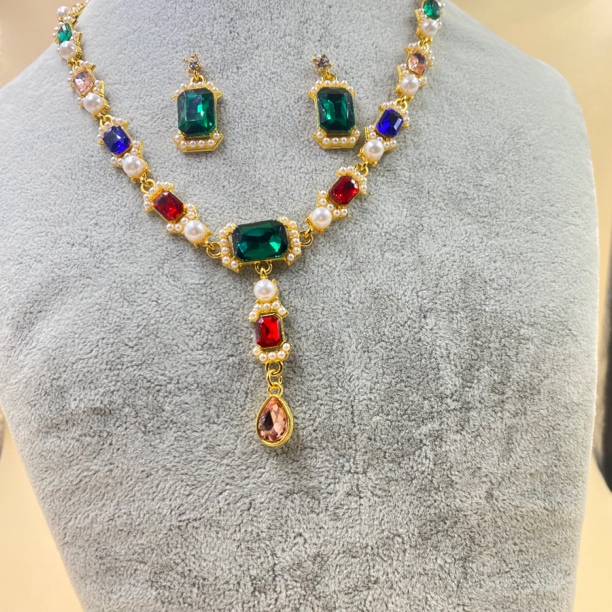 巴娜新款高级两件套配饰42